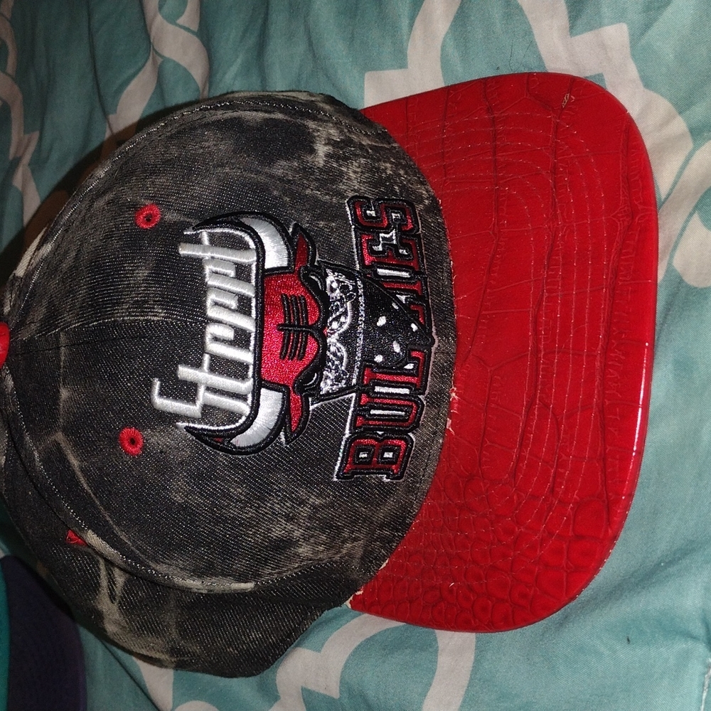 Street bullies hat